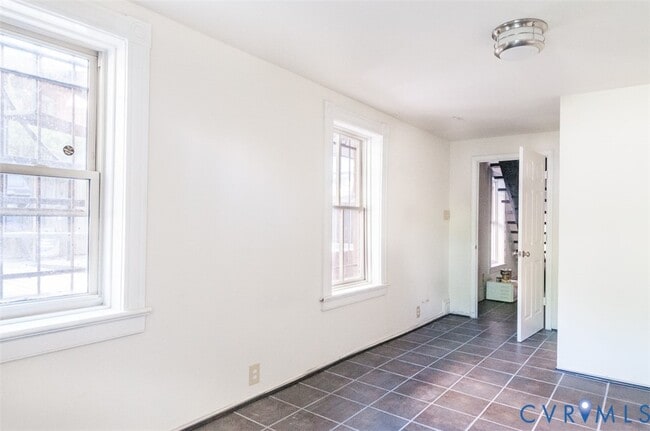 Building Photo - 407 W Clay St Unit B