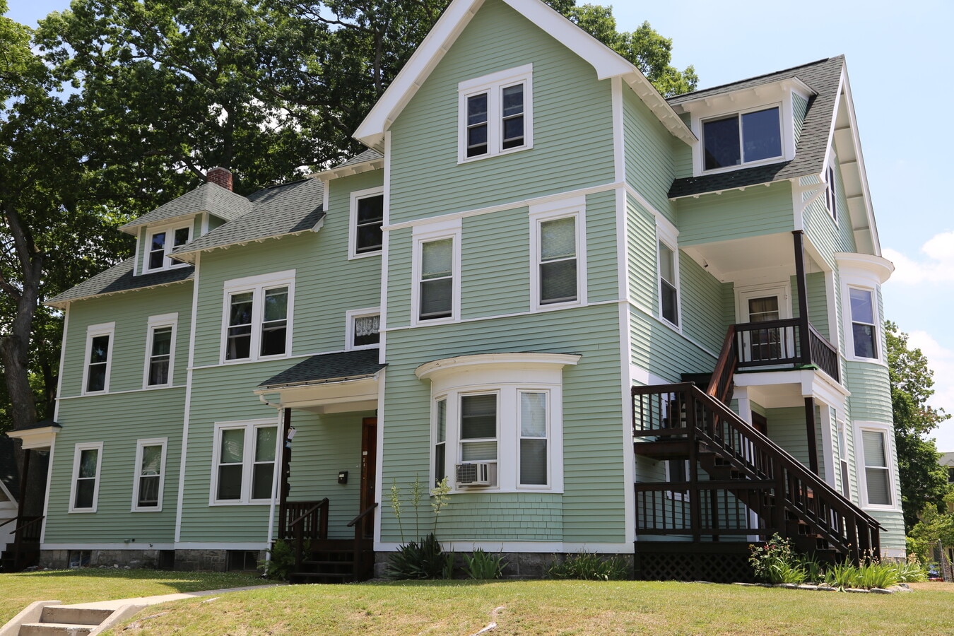 Photo - 16 Charlotte St Unit 2nd Floor with Balcony