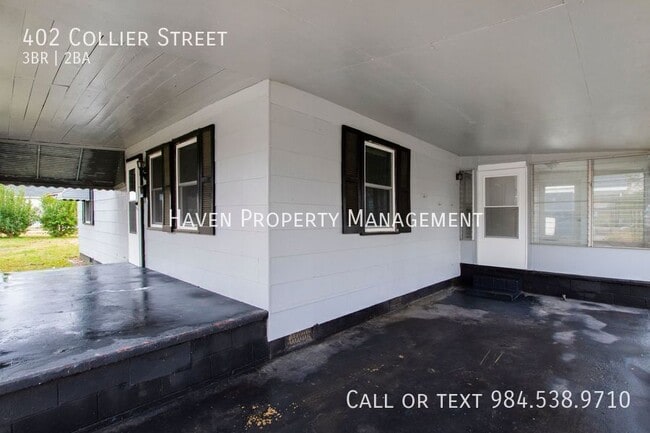 Photo - 402 Collier St