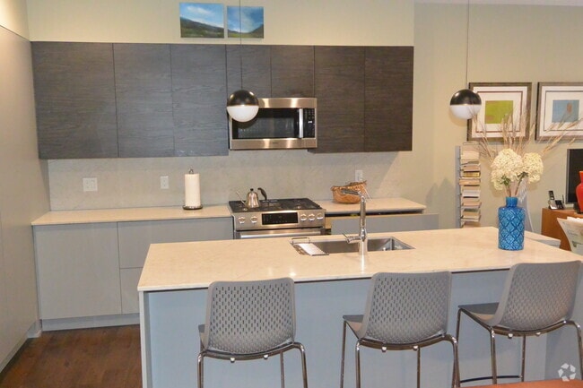 Building Photo - 45 Burnett St Unit 201 Rental