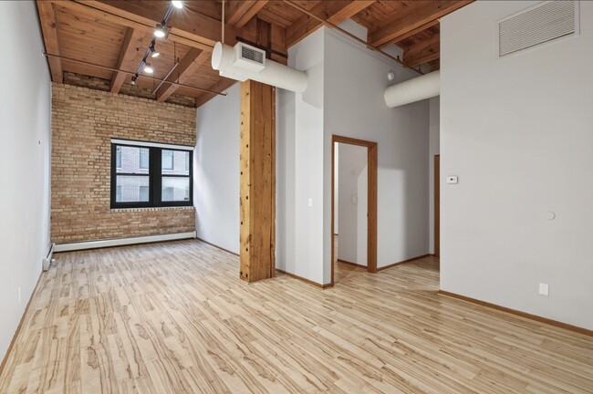 Photo - 400 N 1st St Unidad #302