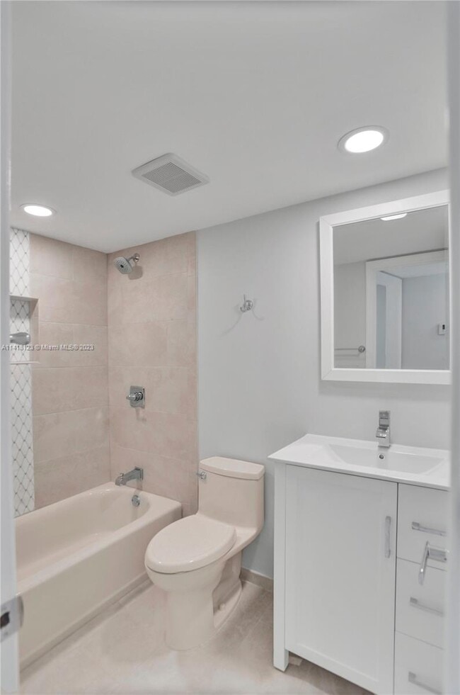 Building Photo - 6020 NW 64th Ave Unit 110 Rental