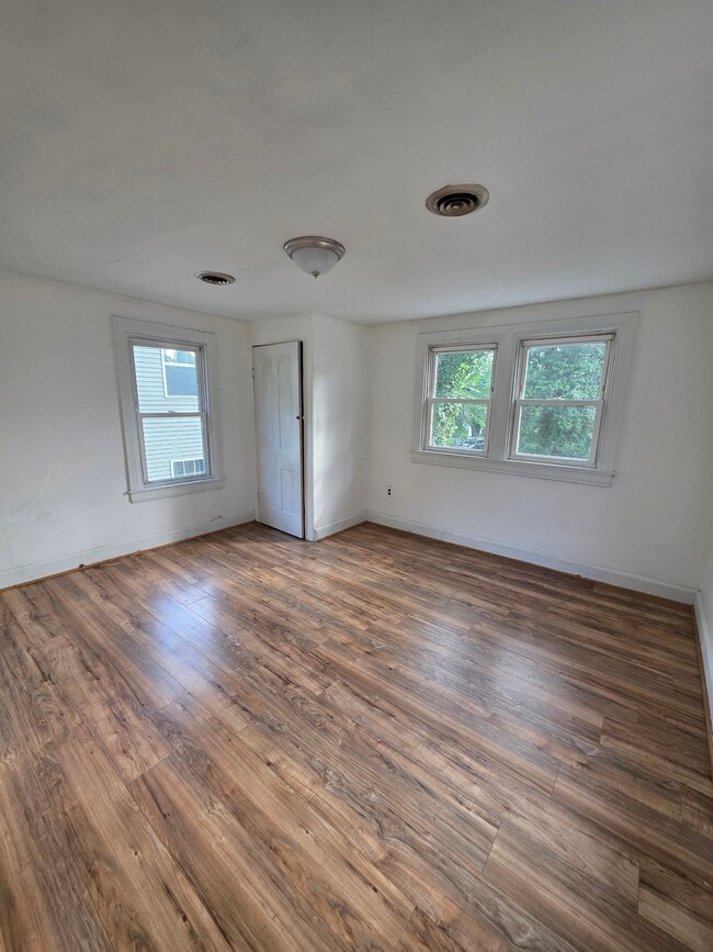 Building Photo - 307 N Governors Ave Unit A