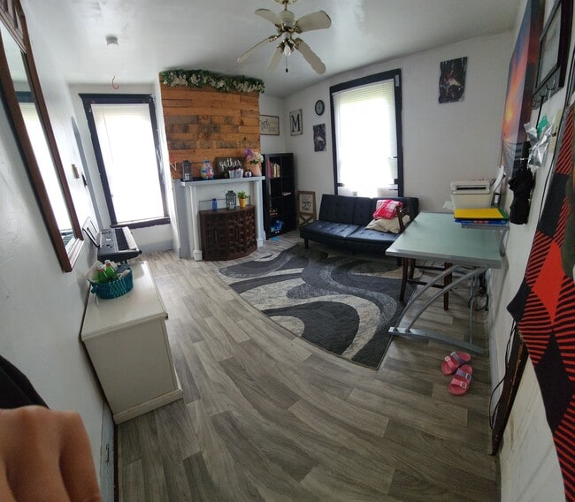 Building Photo - 809 Bradshaw Ave Rental