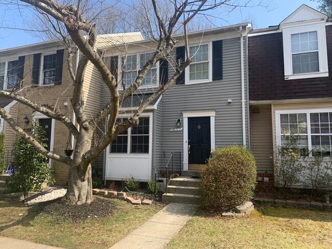 Coming Soon - Lovely Three Level Updated Townhouse! - Coming Soon - Lovely Three Level Updated Townhouse!