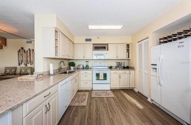 6291 Bahia Del Mar Cir N Unit 903