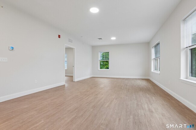Photo - 55 Steele Blvd Unit 306