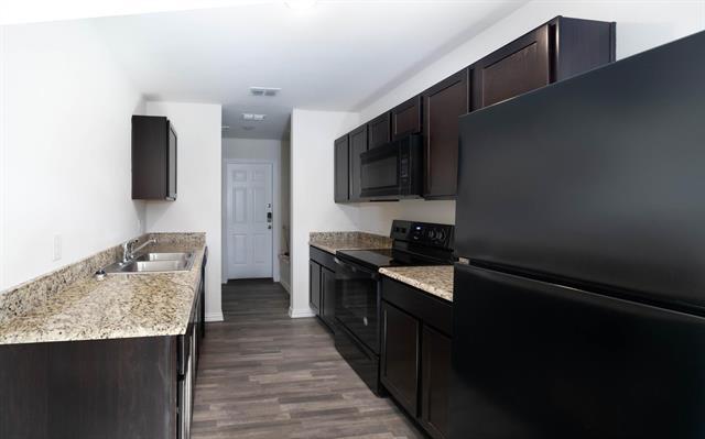 Photo - 701 E Hanna St