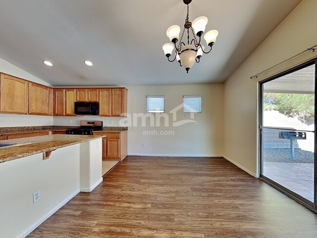 Photo - 5828 Michael Dean St