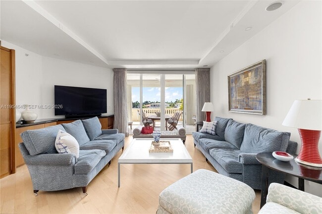 Building Photo - 20165 NE 39th Pl Unit 303 & 204