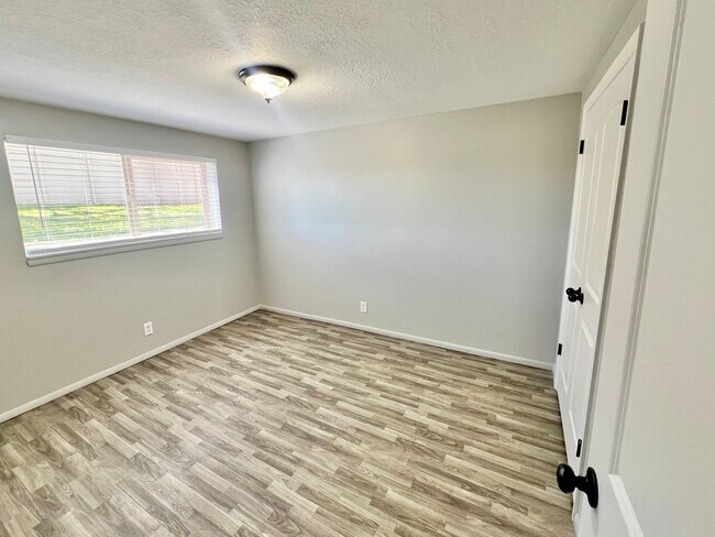 Photo - 2211 N Washington Rd Blvd Unit Apt 3