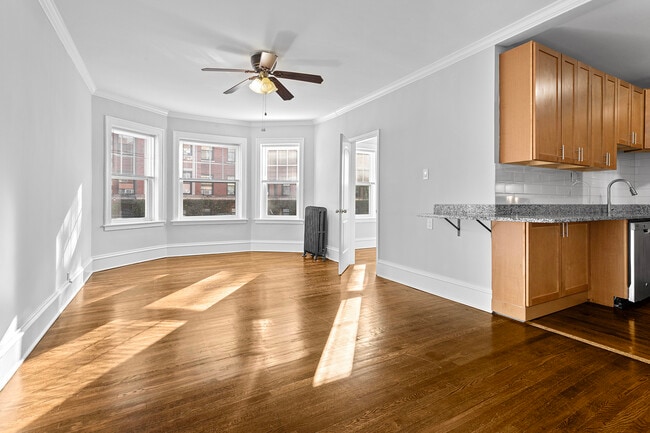 Photo - 6110 N Winthrop Ave Unit 2E