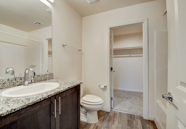 Photo - Great Townhouse in a gated community