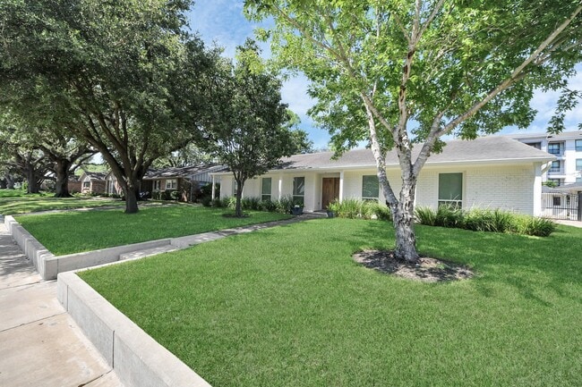 Photo - 7610 Highmeadow Dr
