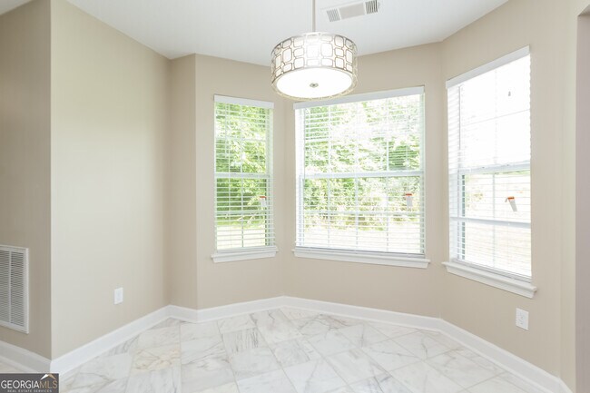 Photo - 6123 Lamp Post Pl