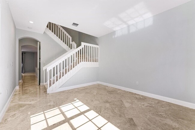 Photo - 6884 Julia Gardens Dr