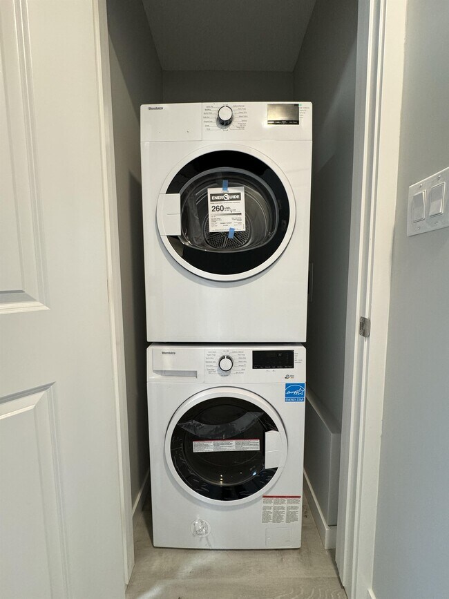 Photo - 4305-4338 38 St Unité GS