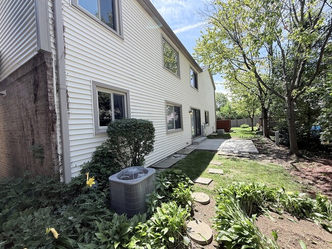 Photo - 311 E Forest Knoll Dr