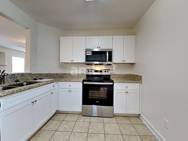 Photo - 921 Sundance Dr