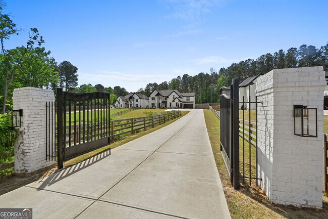 Building Photo - 2694 Thompson Mill Rd