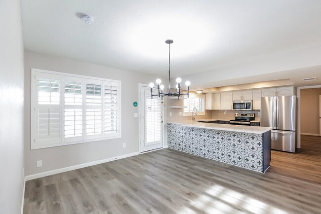 Photo - 8402 S 15th Way