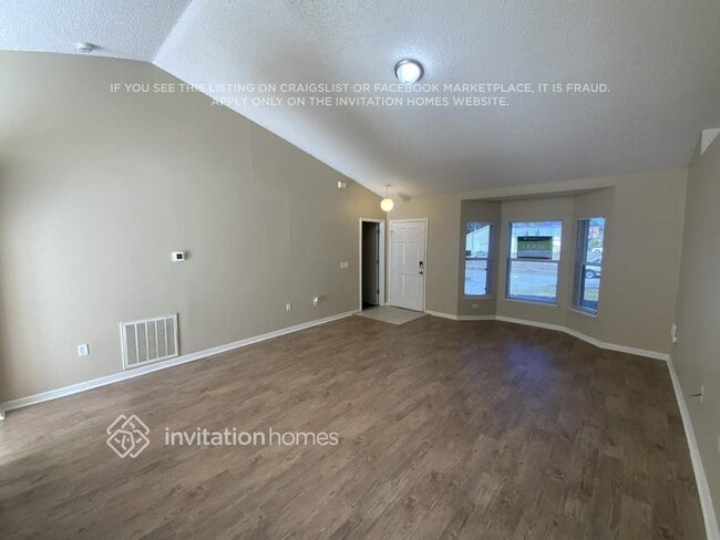 Photo - 2589 Auburndale St