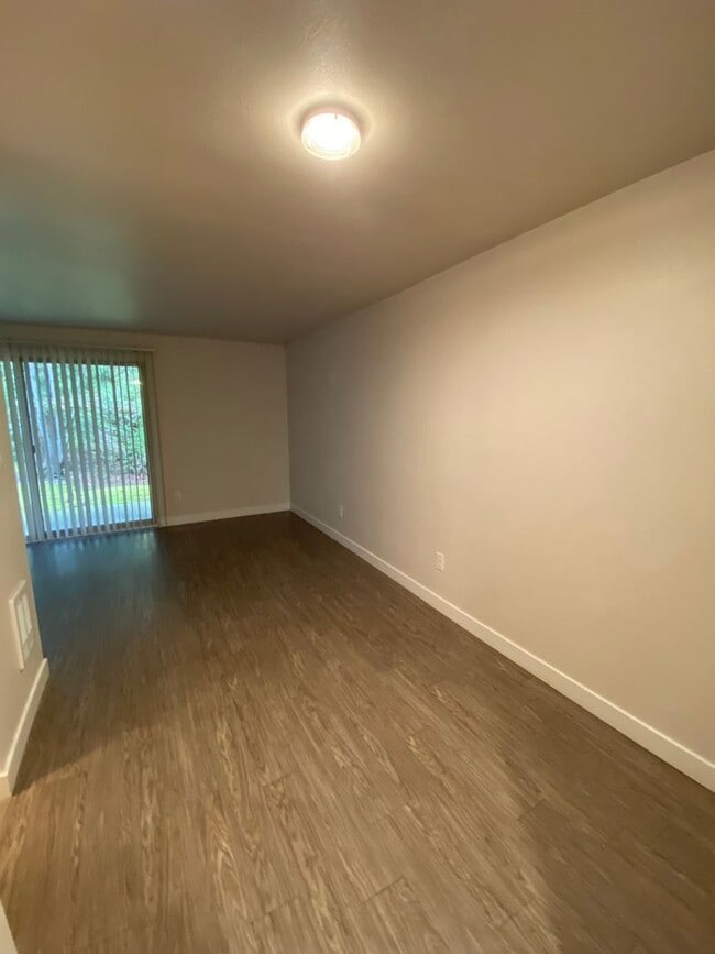 Bayview East Apartments