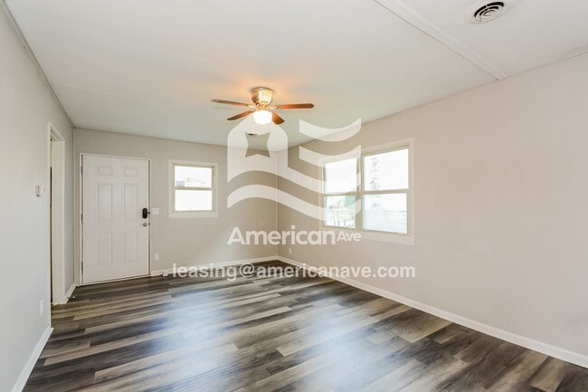 Photo - 6483 Simpson Ave