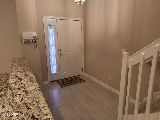 Photo - 3253 Climbing Ivy Trail