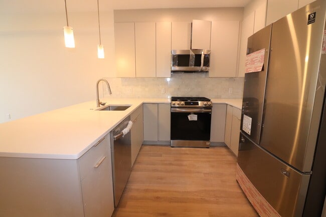 Building Photo - 458 Washington St Unit 208