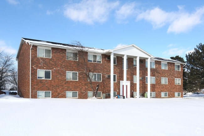 Colonial Estates Apartments - Colonial Estates Apartments