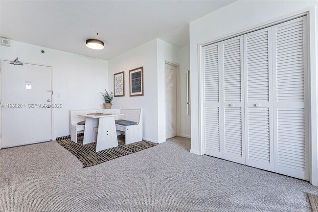 Photo - 1000 West Ave Unit 432