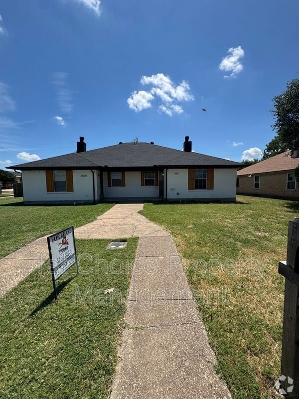Building Photo - 996 Meadow Cir S Rental