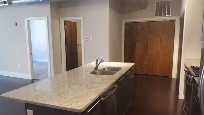 Photo - 154 W 2nd St Unit 204