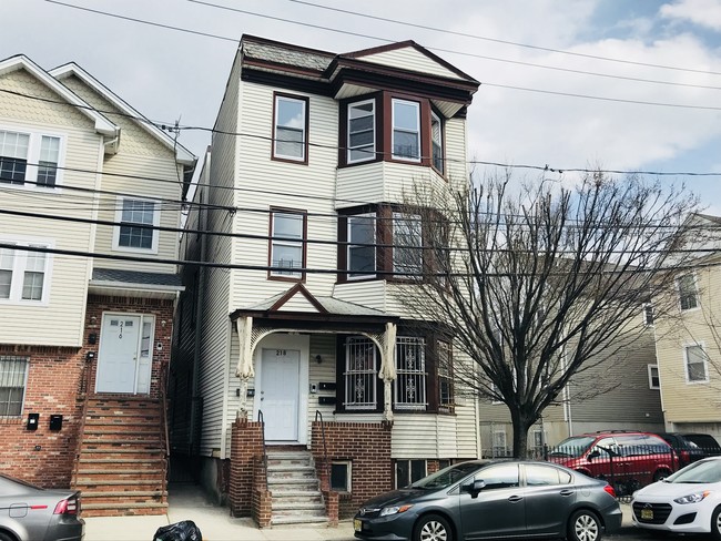 Photo - 218 Bergen St Unit 3
