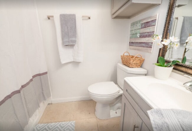 Harwin2.jpg - 7637 Harwin