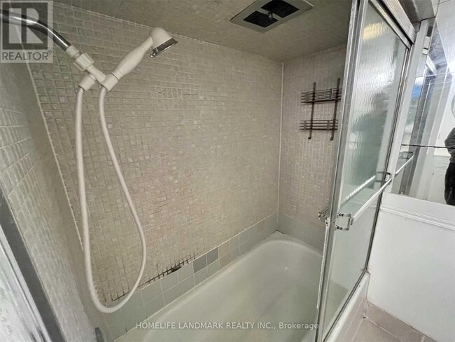 Photo - 102 Billington Crescent