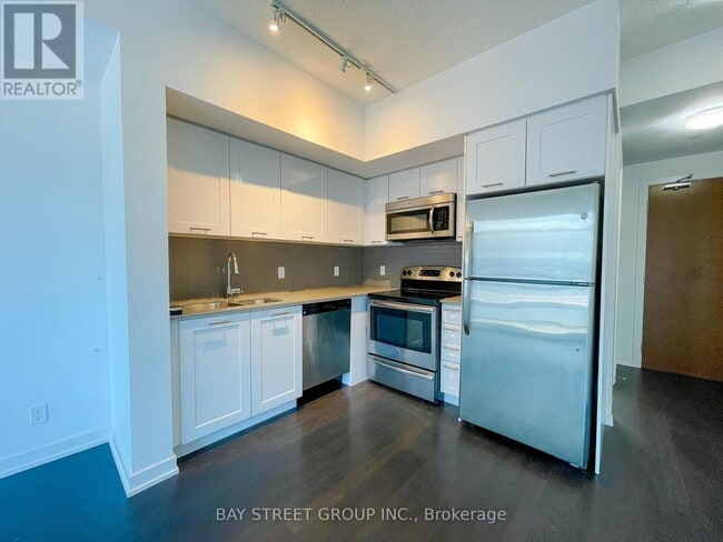 Photo - 2212 Lake Shore Blvd W Unit 513