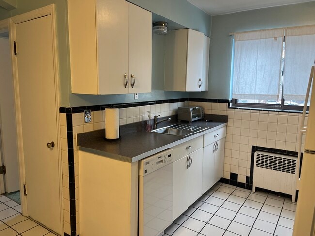 Photo - 464 Grand Ave Unit 1