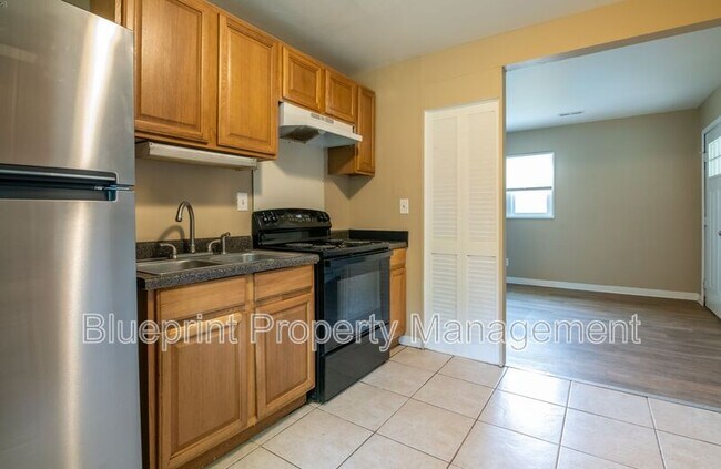 Photo - 252 Meadowdale Ave