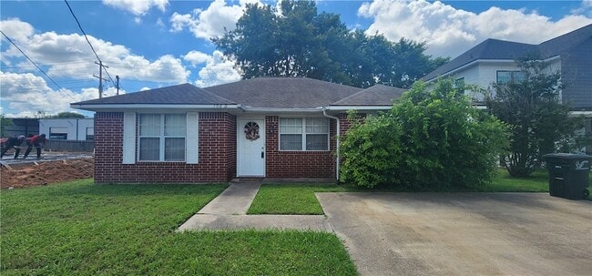Photo - 106 Sterling St House