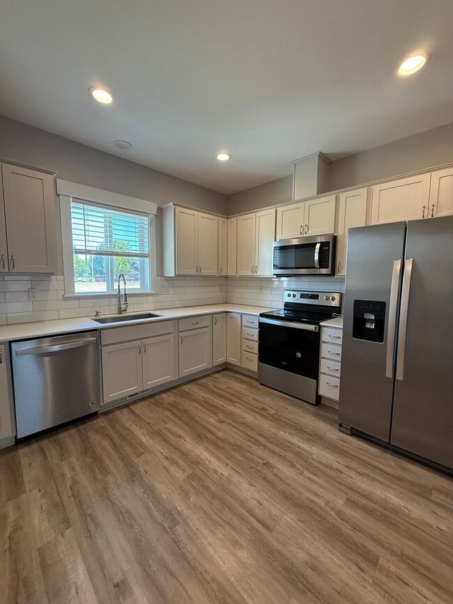 Photo - Stunning 3 bedroom townhome.