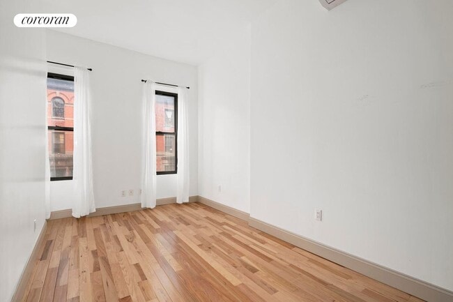 Building Photo - 47 W 71st St Rental