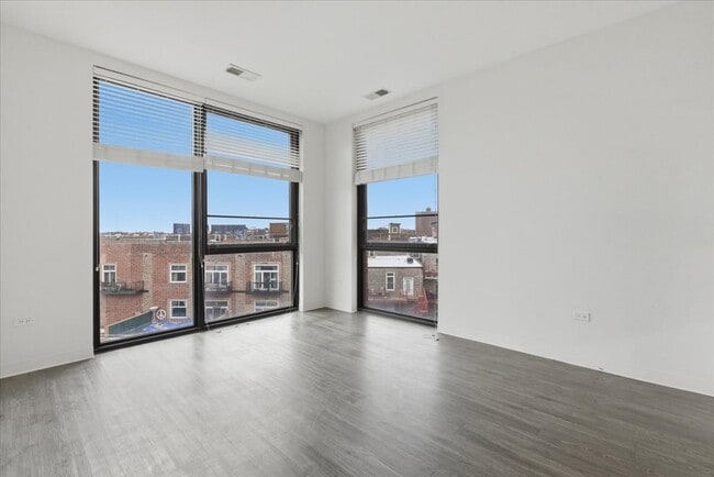 Photo - 830 N Milwaukee Ave Unit 506