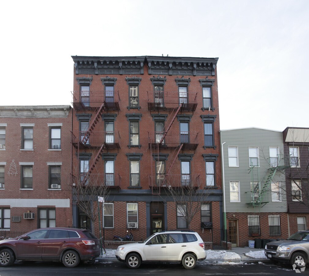 Photo - 163-165 Franklin St