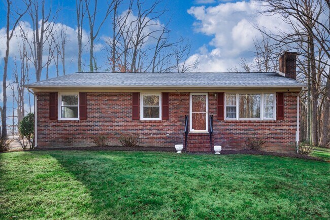 AVAILABLE NOW! No HOA - AVAILABLE NOW! No HOA House