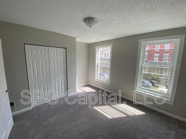 Photo - 502 Seneca St