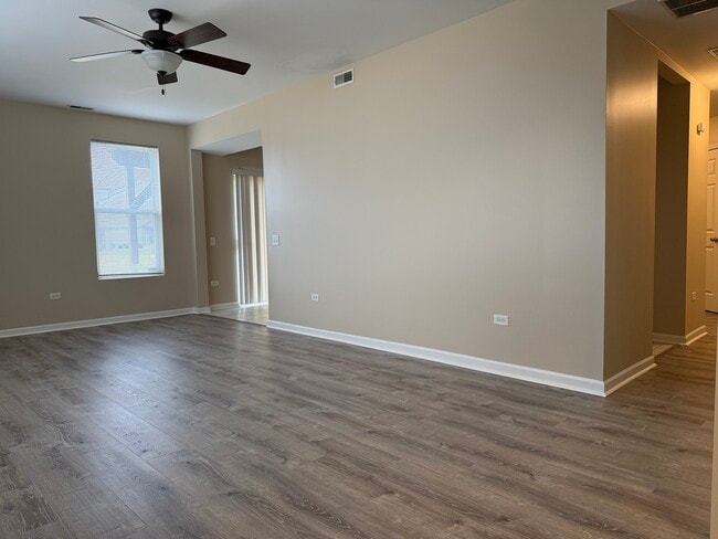 Photo - 3345 Bromley Ln