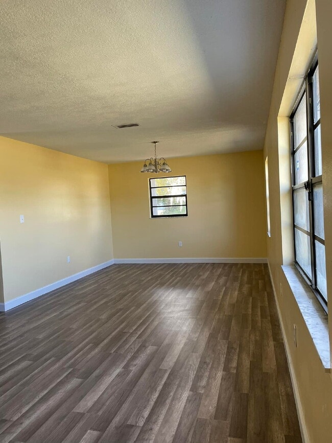 Photo - 2-Bedroom and 2-Bathroom house