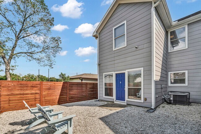 Photo - 3925 Lowden St